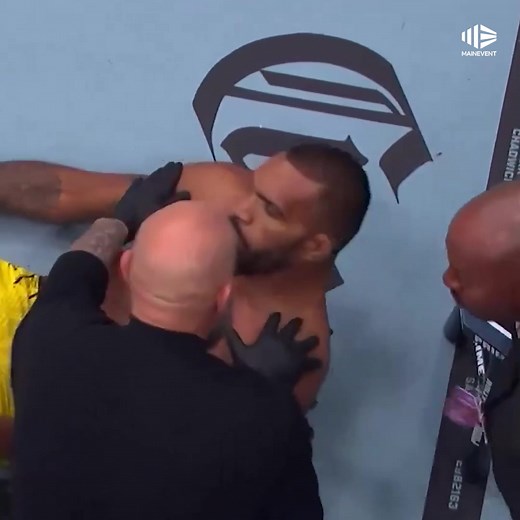 Zhang Mingyang kicks off UFC 298 with a brutal KO. #UFC298 📅 TODAY ⏰ 2pm aedt 📺 Watch exclusively with Main Event, available on Kayo. Order via https://bit.ly/48S9qox | MAIN EVENT