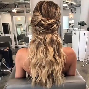 189K views · 215 reactions | Twistin' and shoutin' over this cute 1/2 up boho look @heatherchapmanhair created using her @samvillahair 2 in 1 curler!  | SalonCentric | Facebook