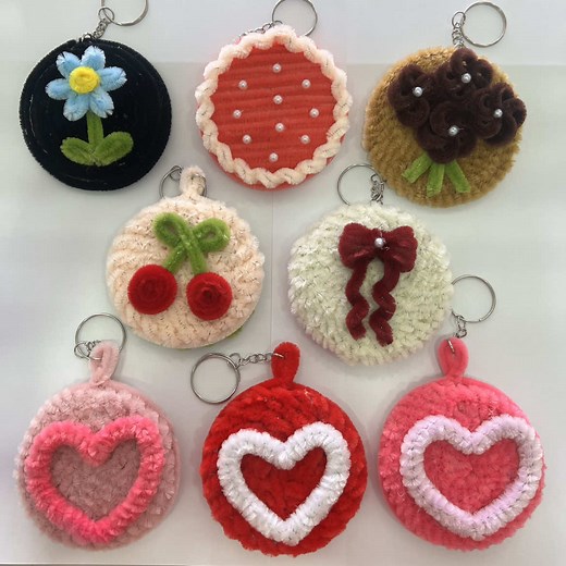 Creative Mirro Fuzzy Wire Keychain Tutorial
