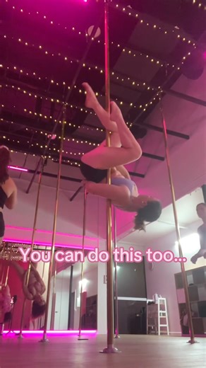 @ki_polefitness once believed they couldn't do it too. Now can you imagine yourself trying this? This progress came from *just starting* We all have to start somewhere and with pole, starting somewhere can literally lead to being upside down with no hands?! Come and join our 6 week beginner series class - it's the perfect place to start with all the foundational moves there to support you on your new pole journey #polejourney #polebeginner #polegoals | Addictive Pole Fitness