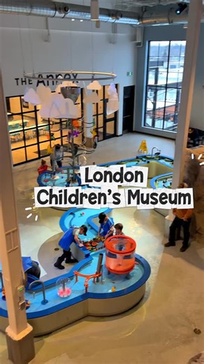 Kristal Siu | Parenting, Food & Lifestyle on Instagram: "🧠💦 London Children’s Museum = learning through PLAY! If you’re looking for a fun + educational family activity in Ontario, this spot is a MUST 👶👧🧒 ✨ Highlights we loved: 💦 Huge water play table for problem-solving & basic physics 🐔 Farm area to learn about animals & how eggs are laid 🧪 Lab programs for older kids 🛒 Supermarket + factory play (harvest, make & pack corn!) 🦖 Fossil & dinosaur sand digging 🧩 Light-up puzzles, hospit