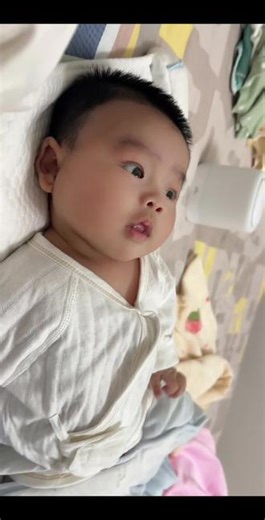 真是没想到 这个大草莓我儿子就这么看了半个多小时 简直太省妈了