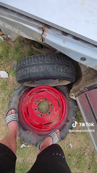 #tractor #change #wheel #ctl TikTok