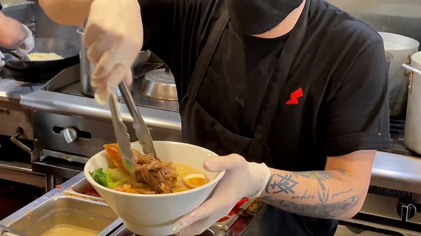 I Found a 24 Hour Japanese Ramen Shop in Las Vegas!