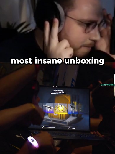 CS:GO Knife Unboxing in a Crowd - Ohnepixel Skins Revealed