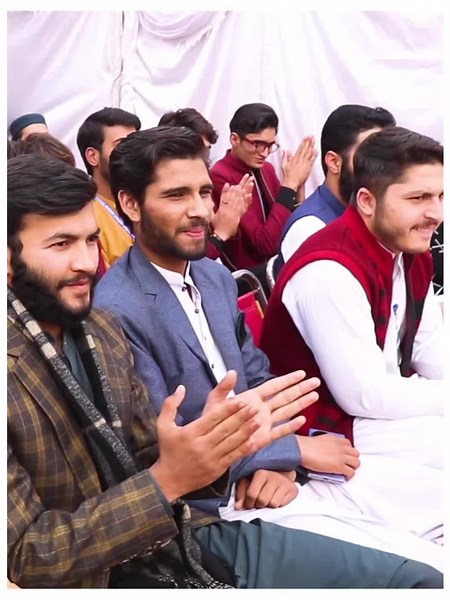 Muhammad Hasnain, a motivational speaker, youngest journalist, and Young Leaders Training Program member at The Lighthouse Academy, marks a proud moment at his book publication ceremony! He shares his journey, from challenges to achievements, and the lessons that shaped him. Let’s hear his inspiring words! #YoungAuthor #Inspiration #LighthouseAcademy #Thelighthouseacademy #DCEP #Young Leaders program #lighthouse #learnwithhamidtalash #Learnenglishlanguage #spokenenglishcourse #Englishlanguage #s