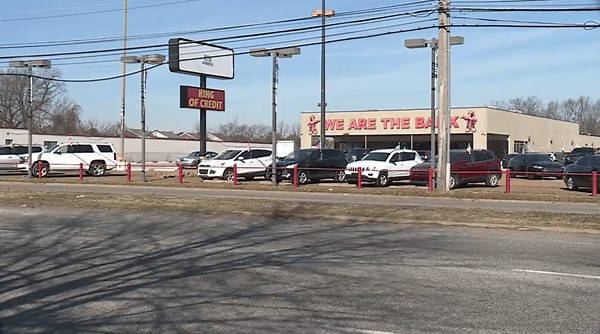 New auto dealer begins sales at old American Car Center location