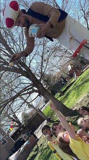 MARiO PARTY CATCHiNG iCE CREAM!! Birthday Party FUN with Adley, Niko, & Navey! Coney island minigame