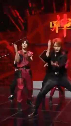 stray kıds god's menu live performance