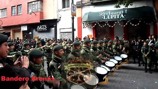 Banda de Guerra Marcha La Coqueta - Desfile Militar 16 de Septiembre 2017