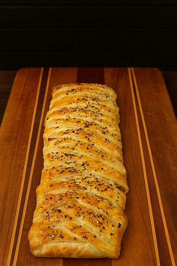 A fun breakfast or brunch idea ❤️ Easy Breakfast Braid #fblifestyle | Robyn Q