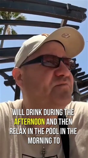 Discovering Poolside Relaxation in Style 🏊‍♂️🍹