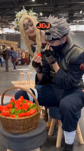 Menunggu Kakashi Buka Masker #cosplay #naruto