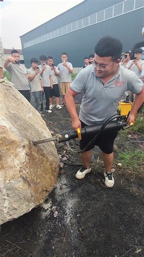 Hydraulic Rock Splitting Machines Explained