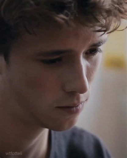 @wtfotteli on Instagram: "wtFOCK 🇧🇪 Robbe & Sander 🌈 😭💔 Running away from yourself and your feelings will only lead to more misery. My heart is breaking for Sander. There are no words 😭 Thankfully, we know it will be okay in the end. E4 - 7 and 8 November 2019 ❤️🧡💛💚💙💜🤍🩷🩵🤎🖤 @sterkerdanijzer @earthlingoddity @ goplay.be #robbeijzermans #sterkerdanijzer #sanderdriesen #earthlingoddity #willemherbots #willemdeschryver #wtfock #wtfockrobbe #wtfocksander #wtfockseason3 #wtfockdown #rob