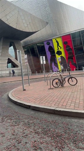 Lowery Centre Salford live speed test Vodafone, O2, EE & Three