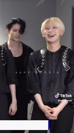 Sunoo's Playful Moments with Niki in Enhypen