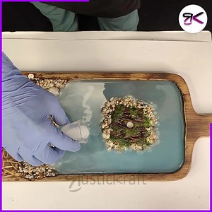 5.5K views · 111 reactions | DIY Epoxy Clock with a Chopping Board  | RusticKraft | Facebook