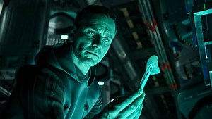 Beijo gay de Michael Fassbender em Alien: Covenant é censurado