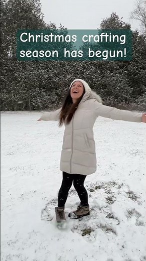 Make Christmas crafts with me this season! Full YT crafting tutorials! #cricut #christmascrafts