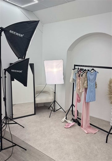 One of our best sellers at the moment 🤭 #missmodaluxe #peeptoe #outfitinspo #shoes #boots