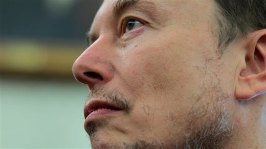 Elon Musk orders U.S. federal workers to justify their jobs