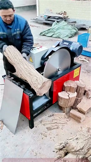 Industrial-grade log cutter, cut multiple pieces from one log quickly and easily!