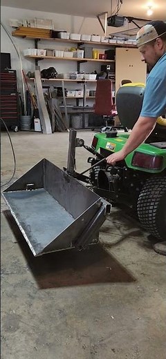 Rear Mount 3-Point Hitch Bucket for Lawn Tractor.