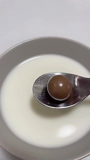 wait a moment please 🤫 #lifehack #chocolate #foodhack