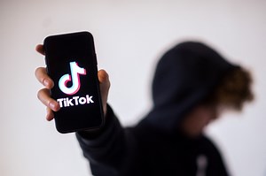 TikTok Is Flooding Vulnerable Teenage Girls With Self-Harm Content: Report