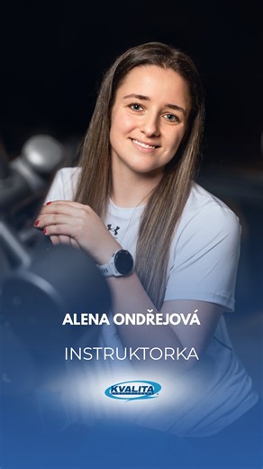 Nová instruktorka @alca_ondrejova 👩🏻✨ Energie, úsměv a pořádná dávka motivace – přesně to s Alčou zažiješ na jejích sálovkách! 🔥 V Kvalita Fitness povede Alpinning, Jumping a kruhový trénink.💪🏻🏋️‍♀️ Každá její lekce má drive, tempo a atmosféru, díky které zapomeneš, že dřeš jak kůň.😄🔥 Ať už si chceš dát do těla, vyčistit hlavu nebo se jen pořádně zapotit, trénink s Alčou je perfektní volba.👌🏻😊 #ceskebudejovice #kvalitafitness #jiznicechy #sportujeme #salovelekce | KVALITA fitness a we