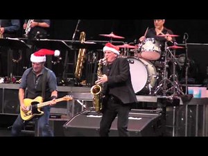 Bruce Springsteen "Santa Claus is Coming to Town" Glendale, AZ 12-6-12