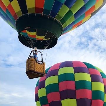 Hot air balloons take to the skies at this huge New Jersey festival