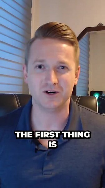 HELLO vs. Hi! when to use these greetings! #englishlesson #english #영어 #learnenglish #learnenglishdaily #영어학습 #영어공부 #esl #englishtips