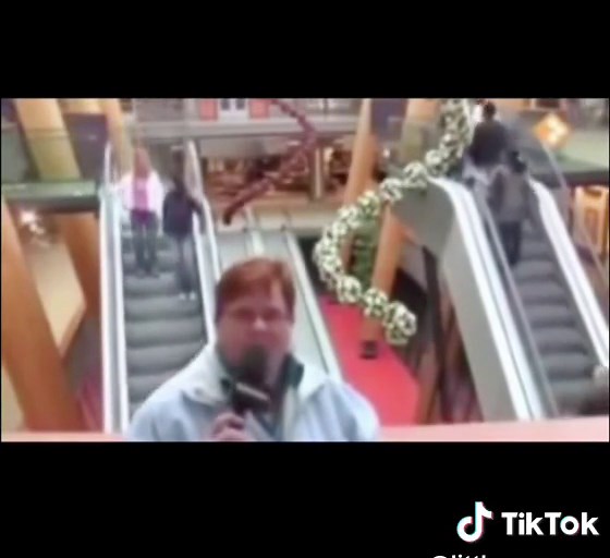 #dutchmemes #dutchmeme #nederlands #nederlandsememes #bingo #bingomaarikhadhelemaalgeenbingo #iedereenlagineendeuk