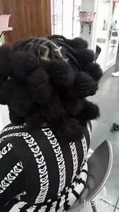 It's not everyday you see such beauty! Xa uyibona buka mfaz! Nantsi inumber for bookings 0610729376 🇿🇦26 Alexander Road King Williams Town 🇿🇦50 4th Avenue Newton Park Gqeberha 🇿🇦52 Westbourne Road Richmond Hill Central Shop Isintu Naturals online www.sister2sister.co.za or whatsapp 0610729376 We courier nationwide 🛒🇿🇦 #sister2sisterbeauty #isintunaturals #cocobraiding #viralreels#hairinspiration #treatment#naturalhair #hairstory#selflove #relatable #hairstyles #happiness #viralvideochal