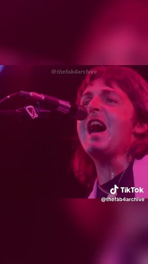 Let Me Roll It Live by Paul McCartney & Wings in 1976