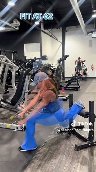 FIT AT 62 #deescorner #personaltrainer #glutes #fitness #legs #weightloss #resistancetraining #train #gym #fit #healthy #seeyouinthegym💪❤️