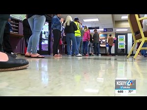 DMV allows customers to complete license applications from home