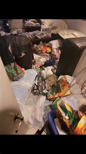 Craziest Customer Ever! House Full of Garbage | HVAC Technician Storytime