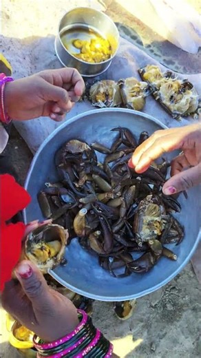 how to clean and cut 🦀 crabs with cooking #fishing #fish #crab