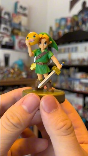 Unboxing the MAJORA’S MASK Link Amiibo