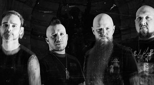 ATREYU: la nuova versione di "Bleeding Mascara"