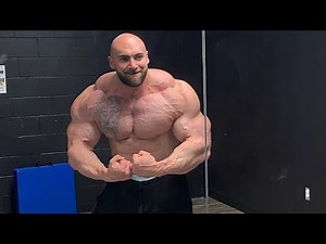 THE HUGE MASS MONSTER WITH INCREDIBLE PHYSIQUE | Vincenzo Masone