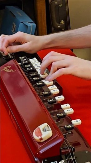 What Is This RARE Japanese KEYBOARD GUITAR?!