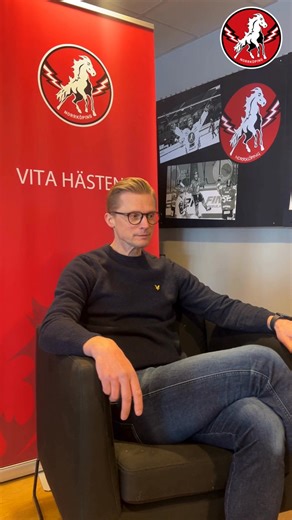 🎙️ Veckans avstämning med Fredrik Jensen! 🔺 Ett riktigt lyckat medlemsmöte i onsdags – tack till alla som deltog! 🔺 På söndag väntar match mot Visby/Roma – kom och stötta laget! 🔺 Starta sportlovet på bästa sätt med skridskodisco och pannkaksbuffé! 🥞⛸️ 🔺 Nästa vecka bjuder på många spännande matcher i hallen! 🔺 Sportlovscampen närmar sig – det finns fortfarande platser kvar i vissa åldersgrupper. 🔺 U18 och U20 går nu in i avgörande delar av säsongen. 🔺 Skridskoskola – helt gratis! Lörda