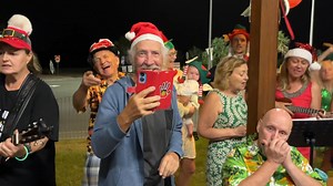 🎶 Feliz Navidad 🎶 Sing along with us! 😀👏 | Daynia Petersen