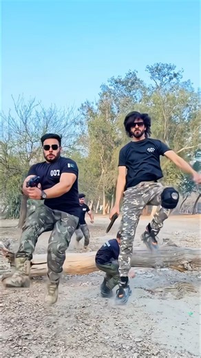 Commandos #militarypowe #armedforces #militaryeverything #military #pitbull #pakarmyzindabad #ssg