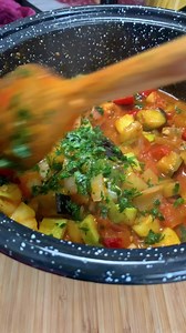 356K views · 1.5K reactions | Ratatouille -reteya in curand #ratatouille #cooking #recipes #retete #mancare #legume | Ella Cooking | Facebook