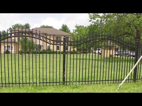 Pastor’s daughter shot arriving home from church; boyfriend uses car to stop suspected shooter